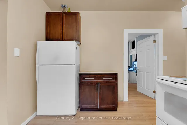 Additional image 26 of 17 Fleming Ave