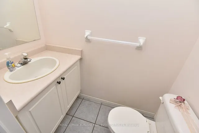 Additional image 17 of 4002 Jarvis Cres