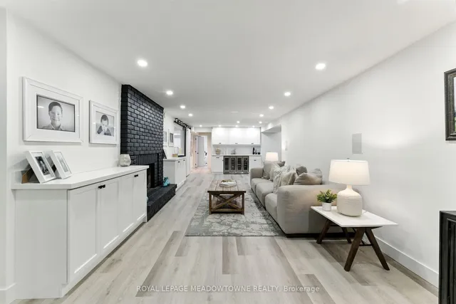 Additional image 35 of 18 Vanstraalen St