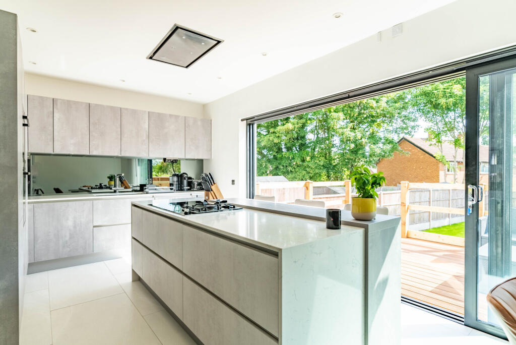 Additional image 16 of Tavistock Avenue, St. Albans, Hertfordshire, AL1