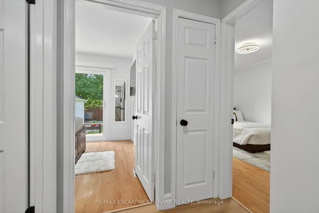 Additional image 16 of 64 Vola Crt