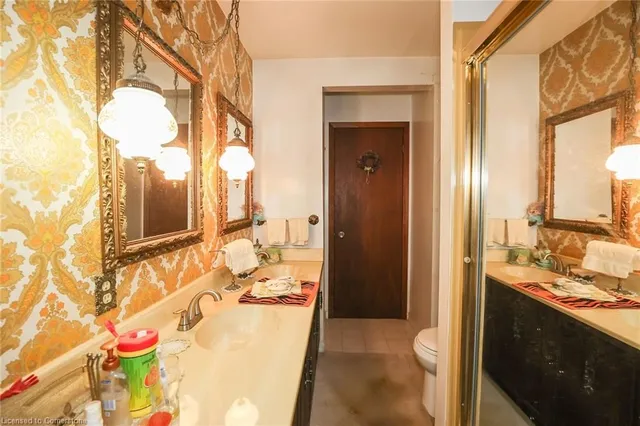 Additional image 15 of 1033 North Service Rd