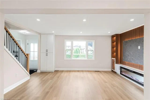 Additional image 9 of 588 Barnaby St