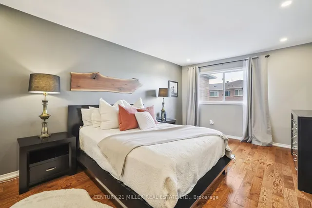 Additional image 15 of 1745 Cobra Cres