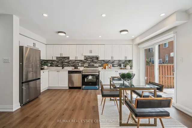 Additional image 6 of 39 Four Seasons Circ