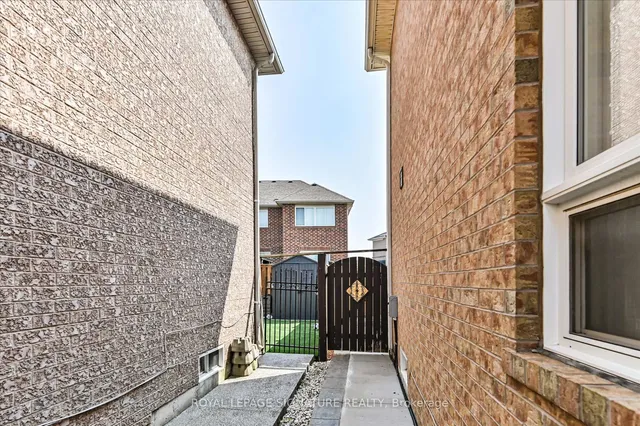 Additional image 43 of 5 Thornbush Blvd