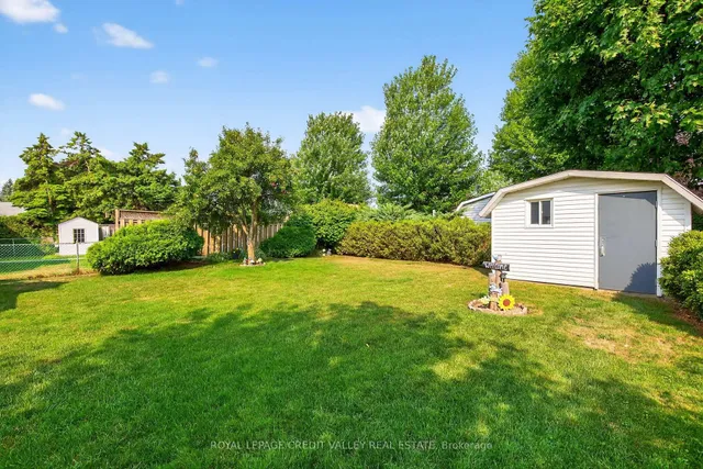 Additional image 39 of 60 Gondola Cres