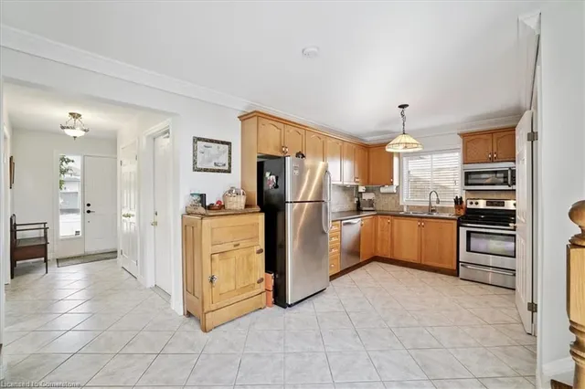 Additional image 6 of 540 Rexford Dr