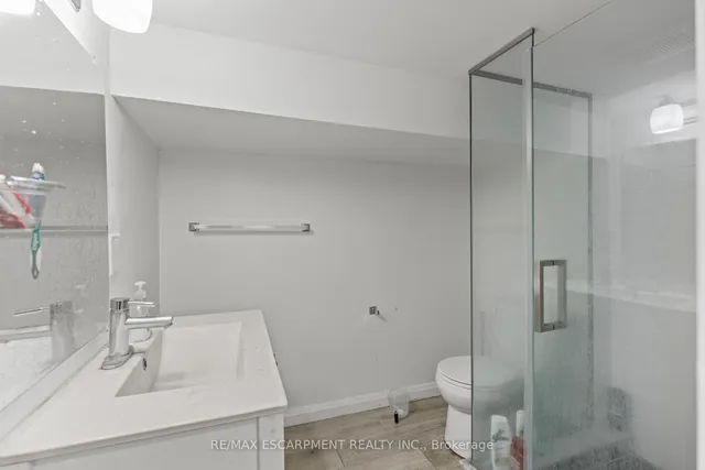 Additional image 17 of 48 Locke St