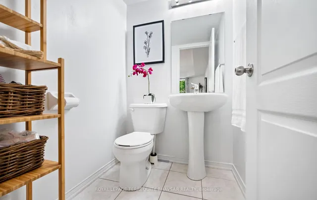 Additional image 23 of 2460 Post Rd Unit 4