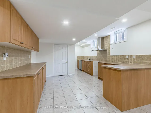 Additional image 48 of 47 Kootenay Pl