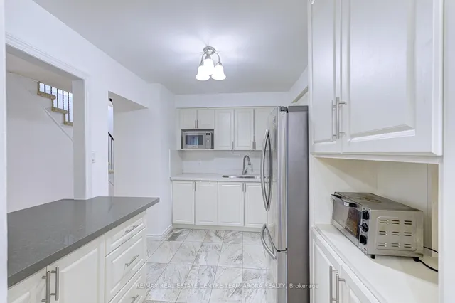 Additional image 20 of 90 Dawson Cres Unit 90