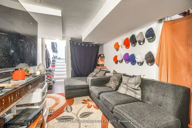 Additional image 29 of 7475 Goreway Dr Unit 49