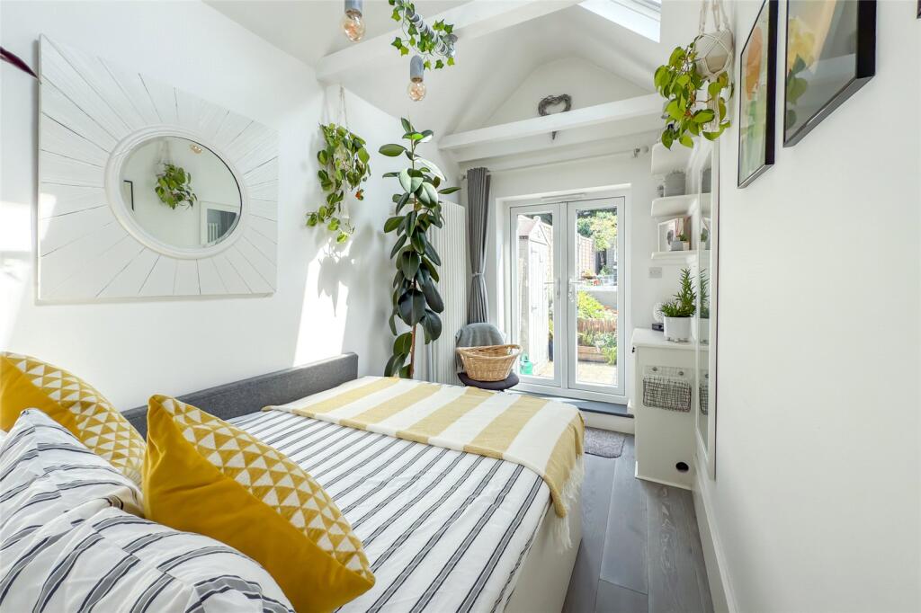 Additional image 7 of Southdown Road, Harpenden, Hertfordshire, AL5