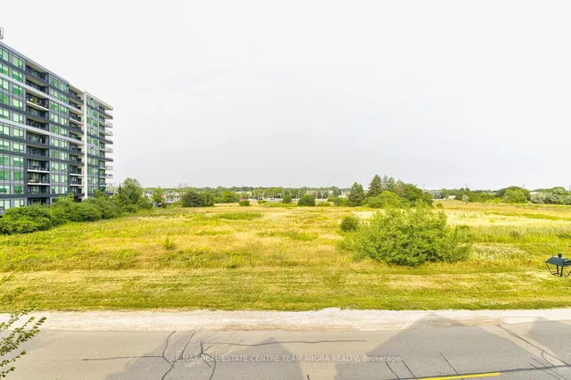 Additional image 31 of 2326 Taunton Rd Unit 303