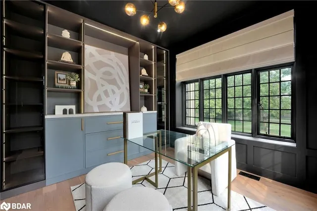 Additional image 10 of 977 Unsworth Ave