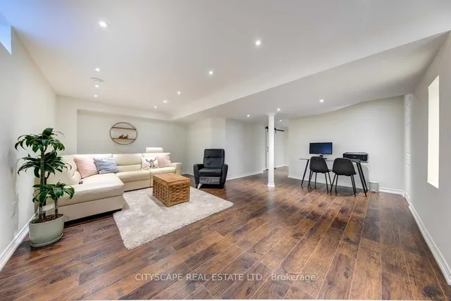 Additional image 29 of 141 Hatt Crt