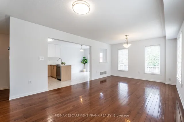 Additional image 7 of 12 EMICK Dr