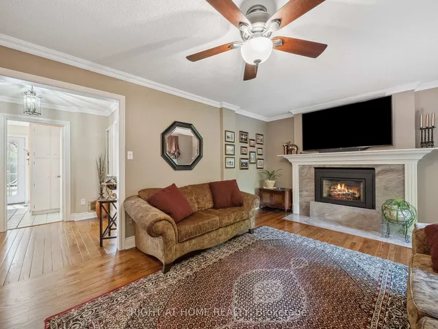 Additional image 33 of 18 Claypine Tr
