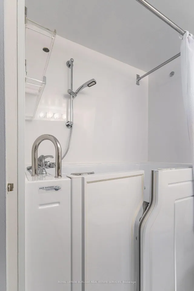 Additional image 29 of 2055 Upper Middle Rd Unit 805