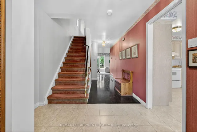 Additional image 8 of 3084 PARKGATE Cres