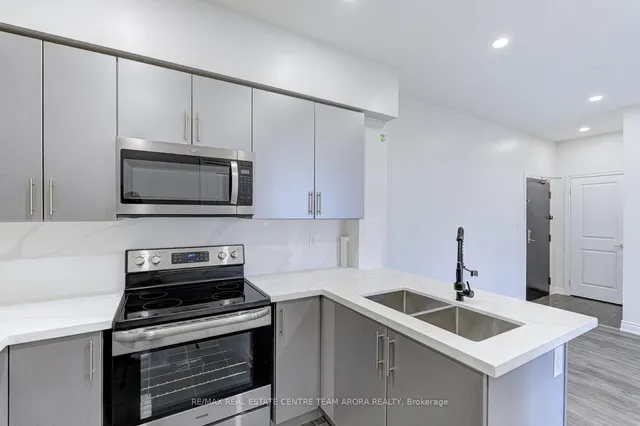 Additional image 15 of 2326 Taunton Rd Unit 303