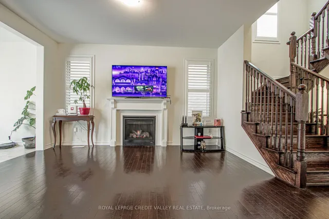 Additional image 6 of 1229 Rose Way