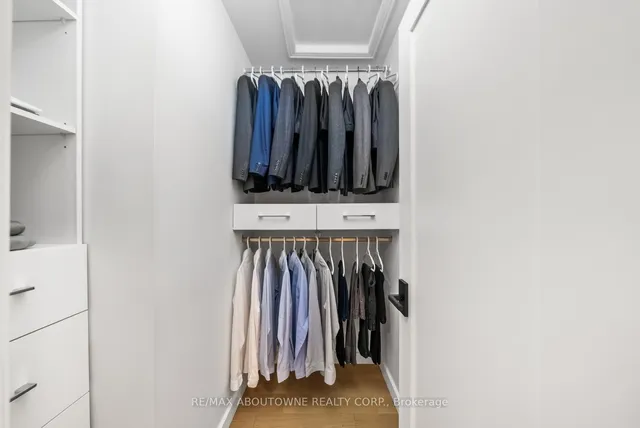 Additional image 31 of 360 Claremont Cres