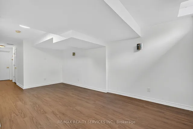 Additional image 31 of 18 Fishing Cres