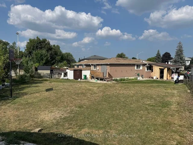 44 Deeside Cres