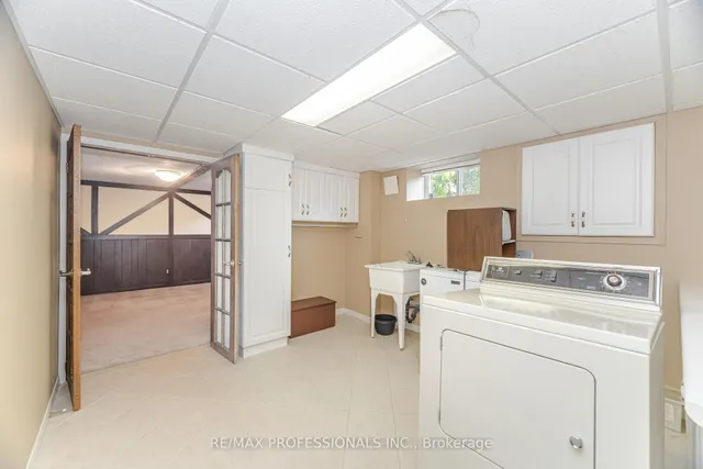 Additional image 39 of 70 Hillside Dr