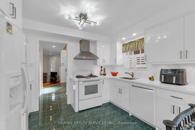Additional image 17 of 15 Sweet Briar Lane