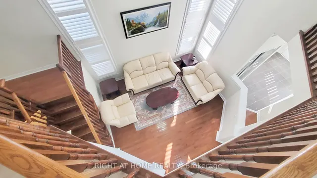 Additional image 23 of 588 Warhol Way