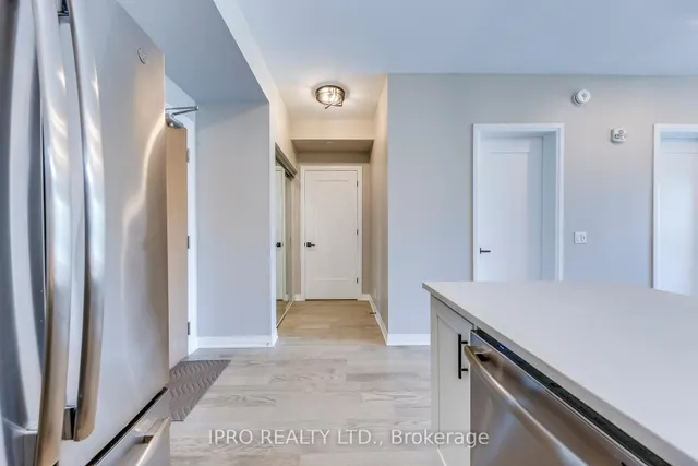 Additional image 11 of 128 GROVEWOOD Common Unit 205