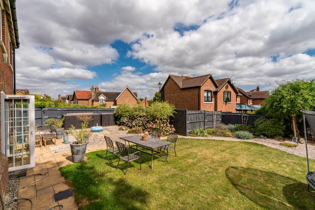 Additional image 20 of Meadow View, Redbourn, St Albans, AL3