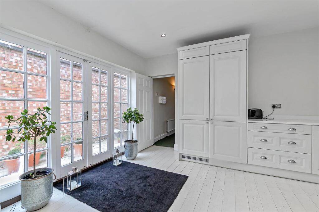 Additional image 5 of Catherine Street, St. Albans