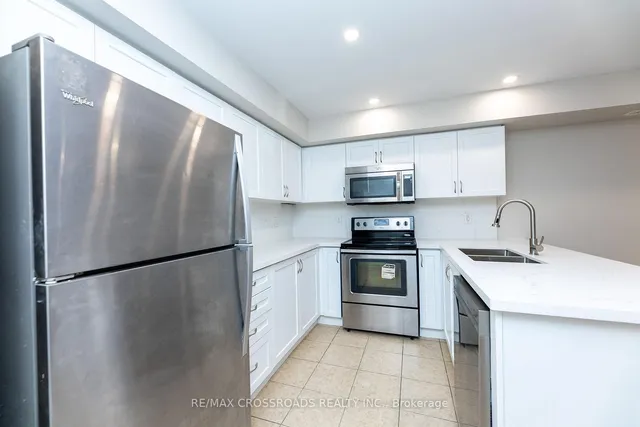 Additional image 15 of 2492 Post Rd Unit 7