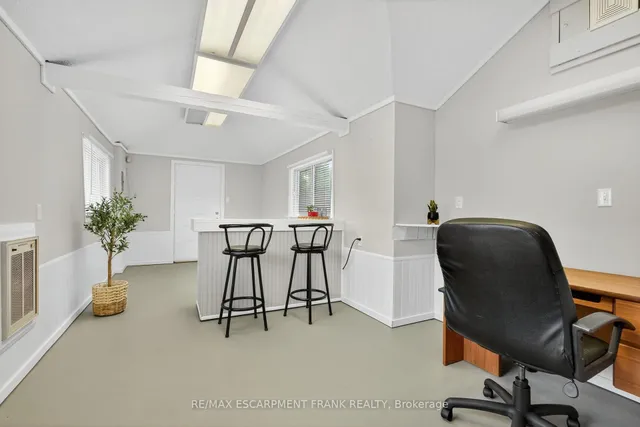 Additional image 44 of 64 Vola Crt