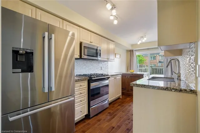 Additional image 10 of 2626 Armour Cres