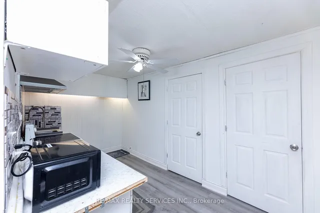 Additional image 38 of 1306 Guelph Line Unit Unit 3