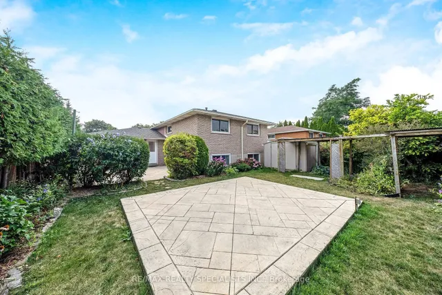 Additional image 39 of 212 Memorial Ave