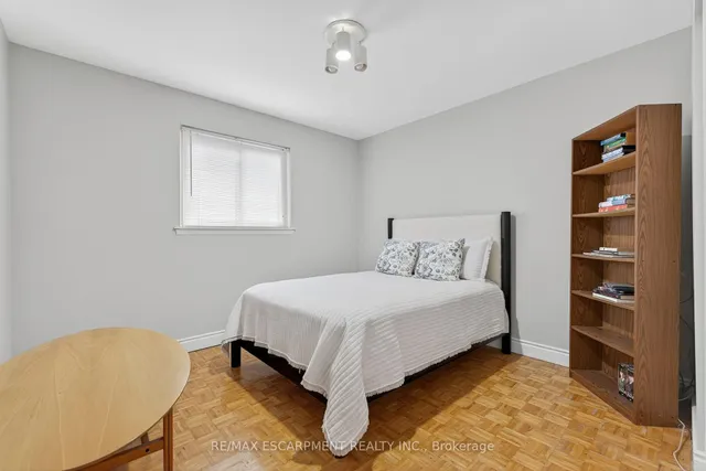 Additional image 27 of 3084 PARKGATE Cres