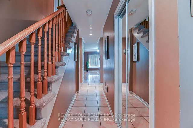 Additional image 14 of 43 Giraffe Ave