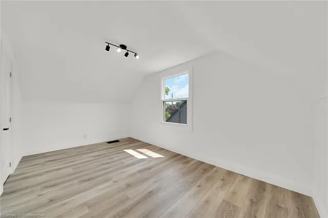 Additional image 29 of 45 Sylvia Cres