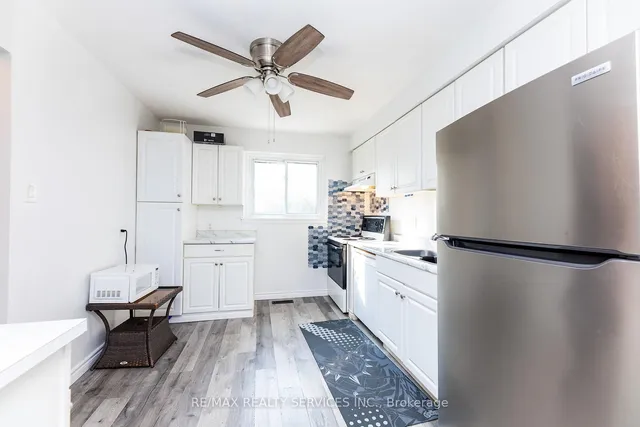 Additional image 10 of 1306 Guelph Line Unit Unit 3