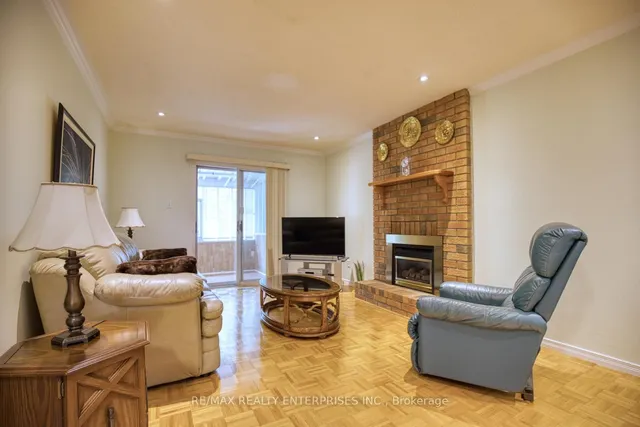 Additional image 18 of 75 Lakecrest Tr