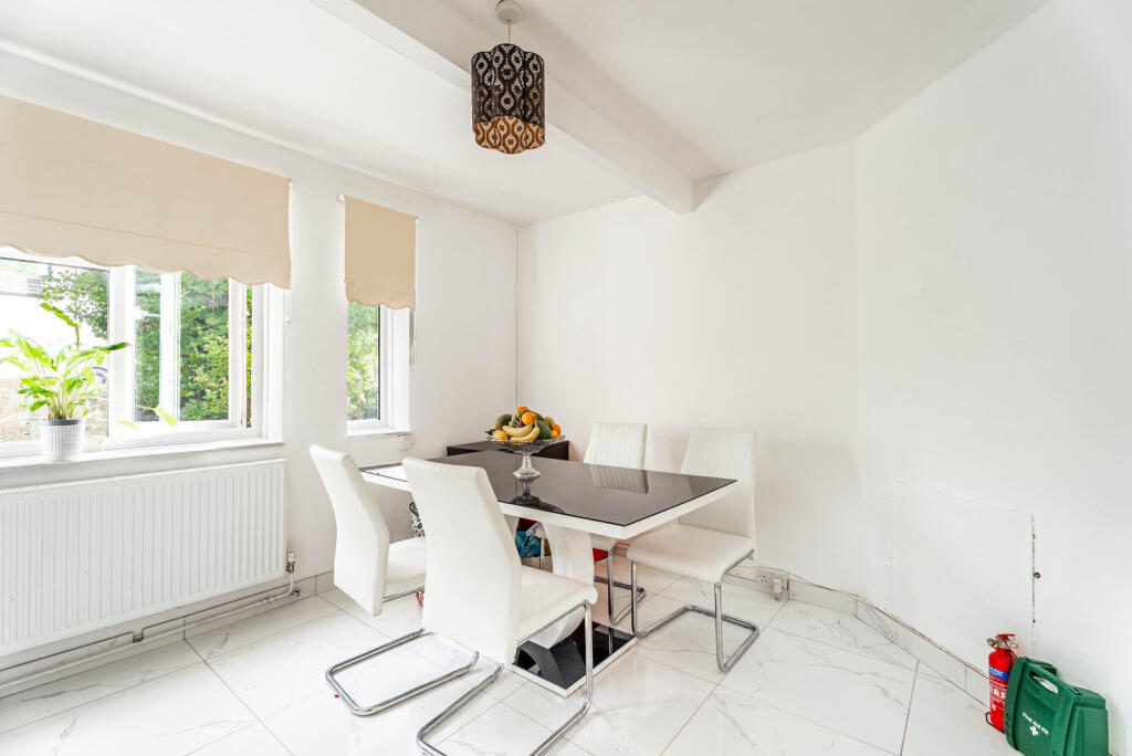 Additional image 6 of Roundfield Avenue, Harpenden, Hertfordshire, AL5