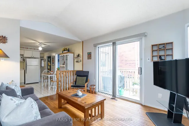 Additional image 10 of 10 Ural Circ