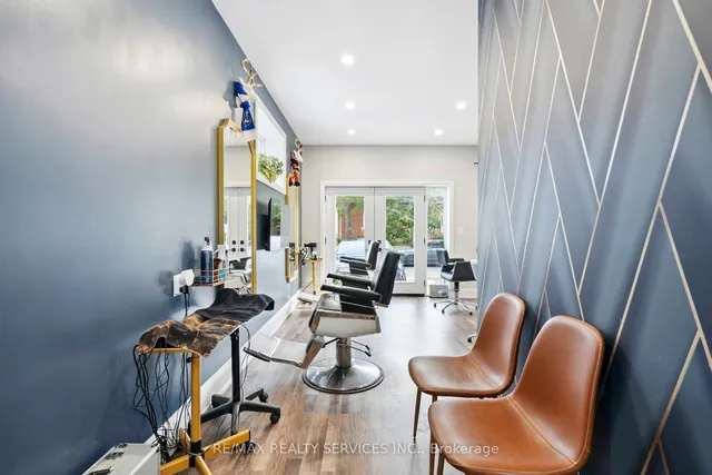 Additional image 21 of 127 Queen St