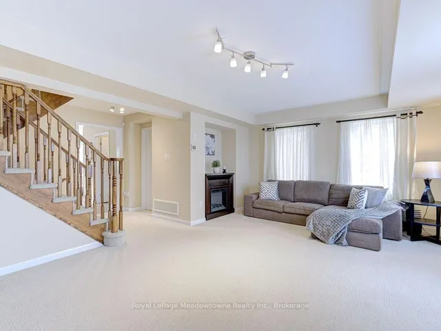 Additional image 14 of 220 Magurn Gate